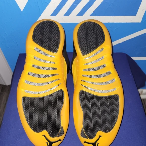 Air Jordan 12 Retro University Gold - Picture 6 of 6